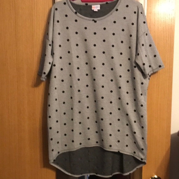 Grey with black polka dot LuLaRoe Short sleeve blouse size small - Picture 1 of 9